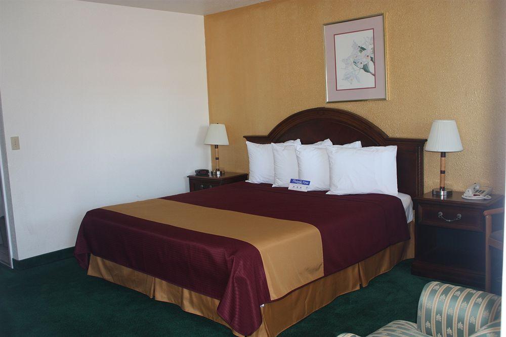 Value Inn & Suites Redding Exteriér fotografie