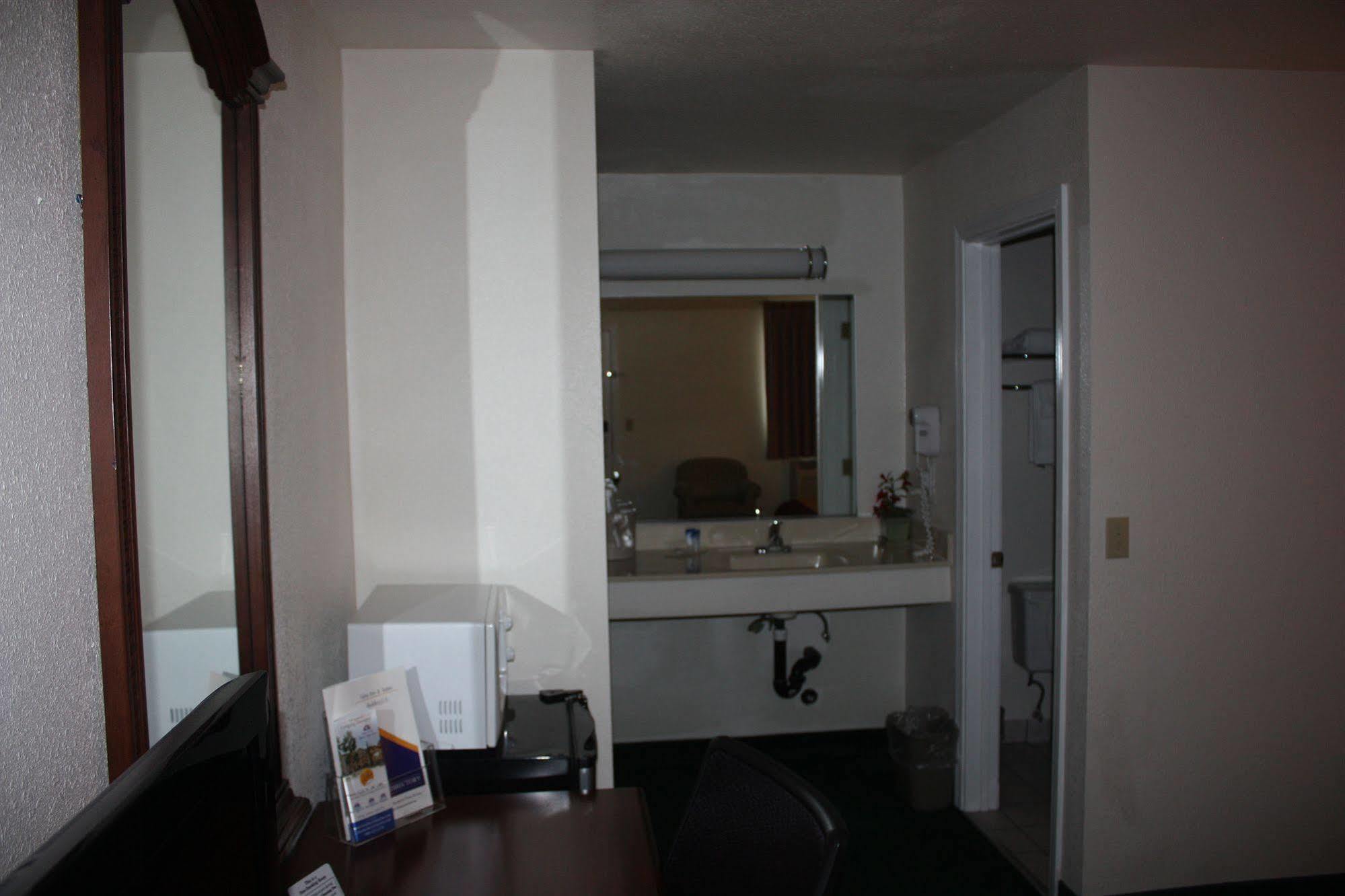 Value Inn & Suites Redding Exteriér fotografie
