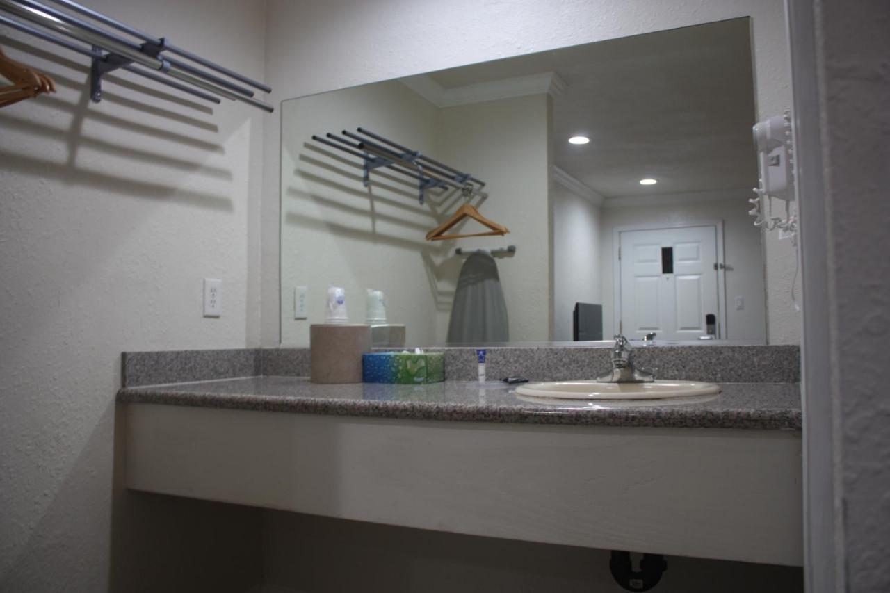 Value Inn & Suites Redding Exteriér fotografie
